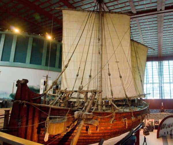 The Jewel of Muscat, donated to Singapore by the Sultanate of Oman. A reconstruction of the Belitung ship.