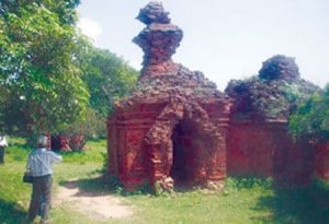 Po Tam Tower in Binh Thuan Province, Vietnam Net 20121213